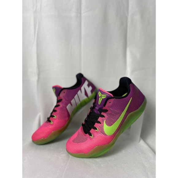 Size 8.5 - Nike Kobe 11 Mambacurial Pink Flash Green Men\'s Sneakers